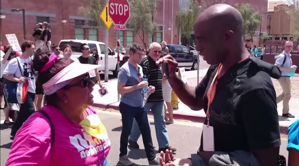Undocumented worker calls out the 'real illegals' in America at Sheriff Arpaio Rally in Phoenix, AZ (VIDEO)