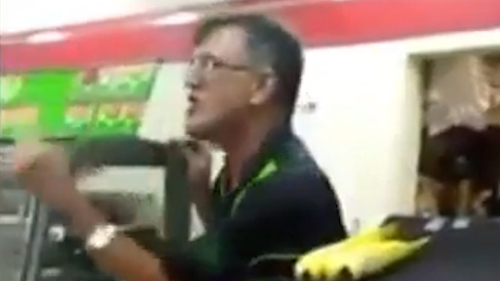 Trump Effect Caught 7-Eleven cashier to customer Do you have papers (VIDEO)