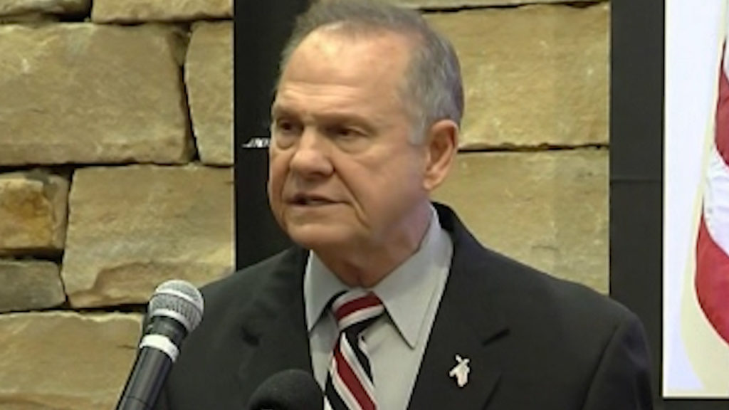 Roy Moore cheered, attacks Dems, WAPO, & GOP over pedophilia accusations (VIDEO)