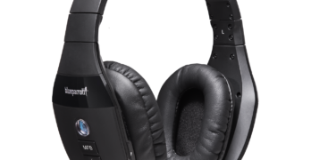 The BlueParrott S450-XT Stereo Bluetooth Headset works great in loud surroundings