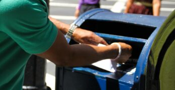 Postal Service proves government more efficient than private sector
